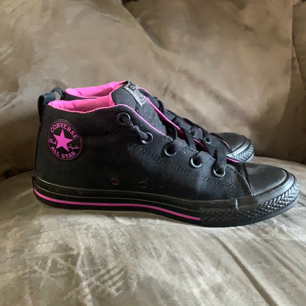 Converse ALL STAR high tops size Y-4